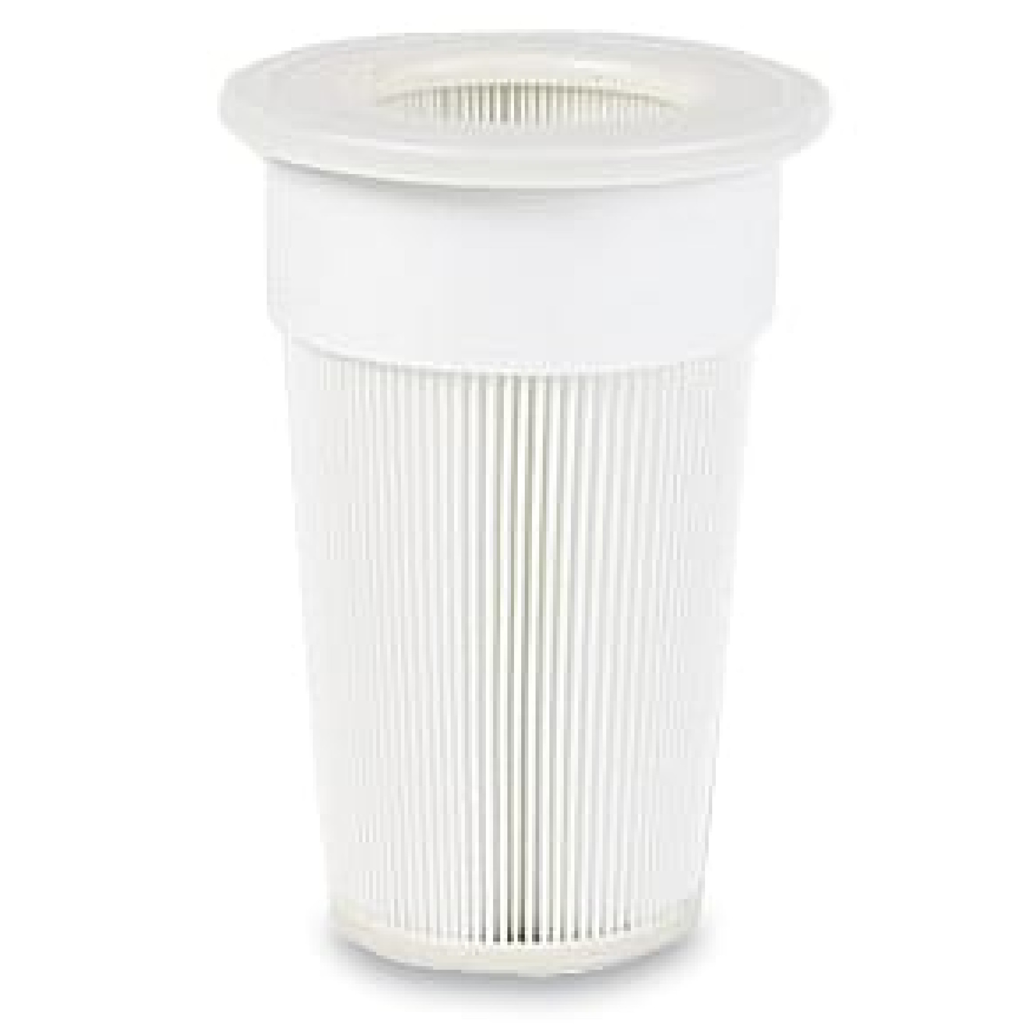 Ein weißer Filter mit rippeliger Struktur, der oben eine Öffnung hat. Der Filter ist zylinderförmig und dient vermutlich zur Filtration von Flüssigkeiten oder als Zubehör für eine Kaffeemaschine. Die Oberfläche ist glatt und durch die Rillen leicht texturiert.
